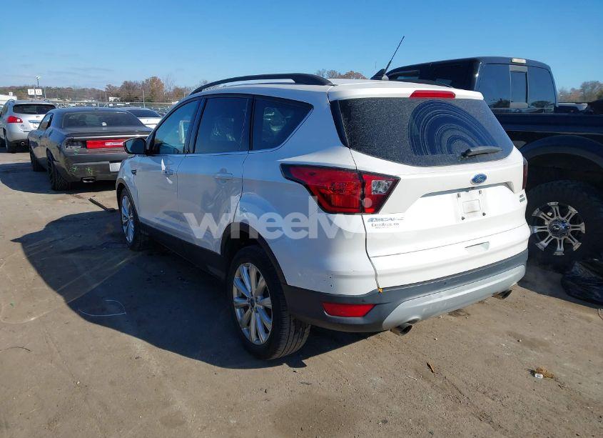 Photo 3 of 2019 Ford Escape SEL (VIN 1FMCU0HD4KUA01698)