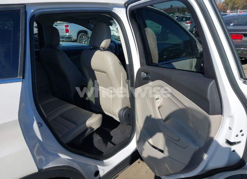 Photo 8 of 2019 Ford Escape SEL (VIN 1FMCU0HD4KUA01698)