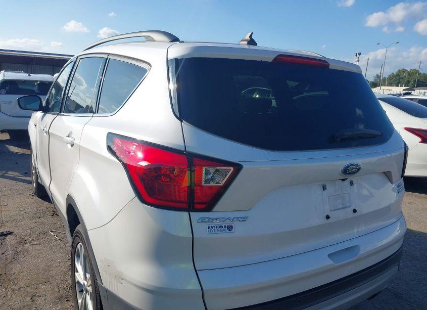Photo 3 of 2019 Ford Escape SEL (VIN 1FMCU0HD4KUA70987)