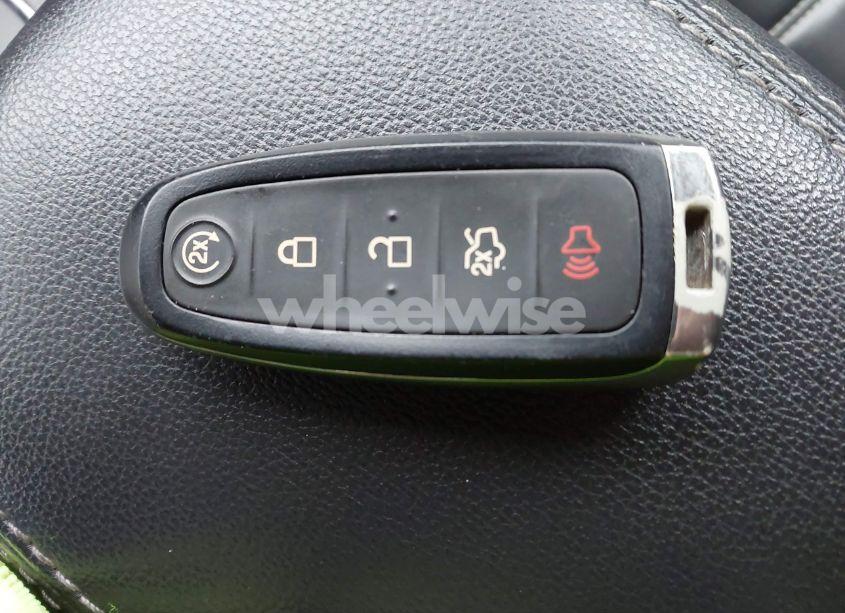 Photo 11 of 2019 Ford Escape SEL (VIN 1FMCU0HD4KUB93981)