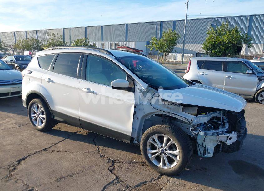 2018 Ford Escape SEL (VIN 1FMCU0HD5JUA10487) main photo