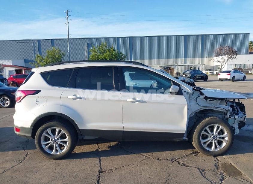 Photo 14 of 2018 Ford Escape SEL (VIN 1FMCU0HD5JUA10487)