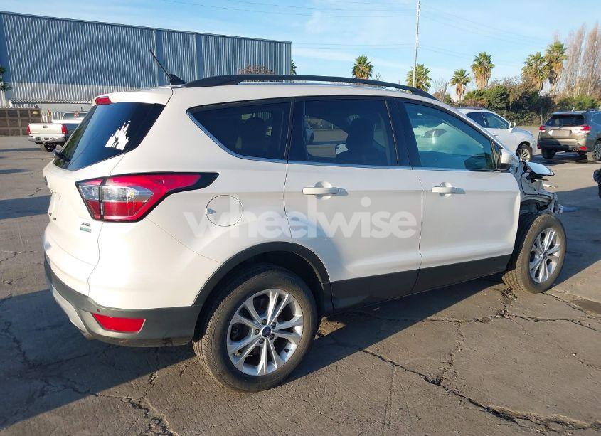 Photo 4 of 2018 Ford Escape SEL (VIN 1FMCU0HD5JUA10487)
