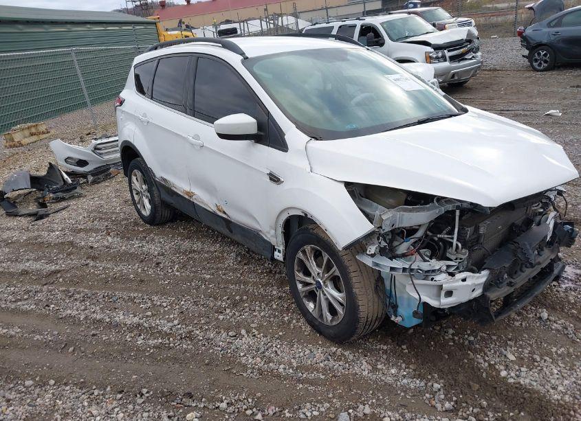 2018 Ford Escape SEL (VIN 1FMCU0HD5JUB08872) main photo