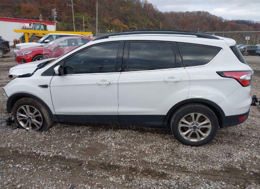 Photo 15 of 2018 Ford Escape SEL (VIN 1FMCU0HD5JUB08872)