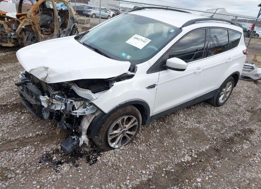 Photo 2 of 2018 Ford Escape SEL (VIN 1FMCU0HD5JUB08872)