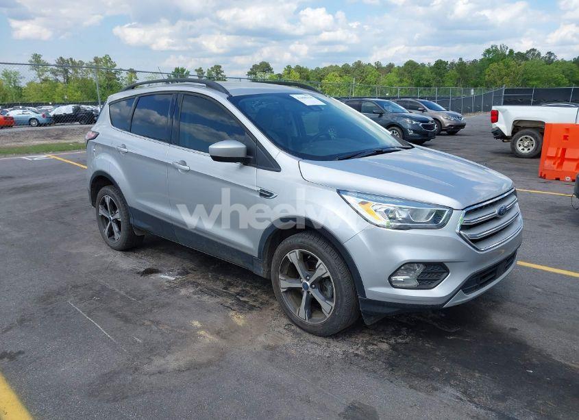 2018 Ford Escape SEL (VIN 1FMCU0HD5JUC44547) main photo