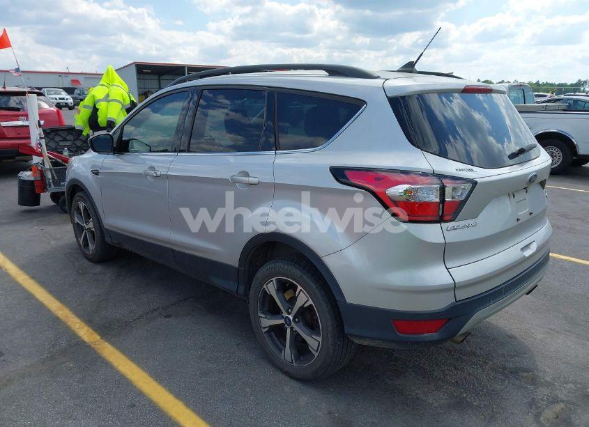 Photo 3 of 2018 Ford Escape SEL (VIN 1FMCU0HD5JUC44547)