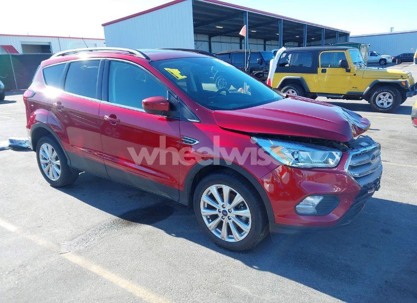 2019 Ford Escape SEL (VIN 1FMCU0HD5KUB93715) main photo