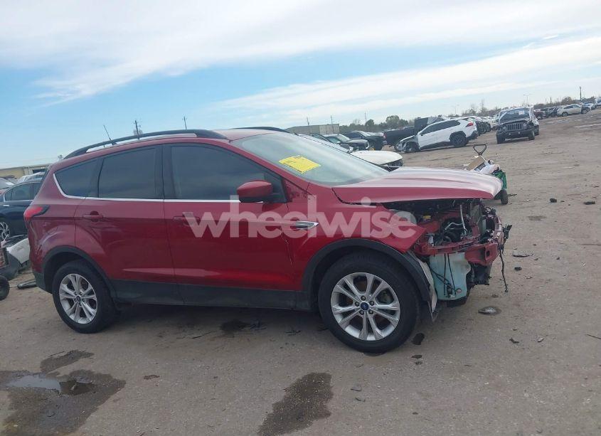 Photo 14 of 2019 Ford Escape (VIN 1FMCU0HD5KUC02221)