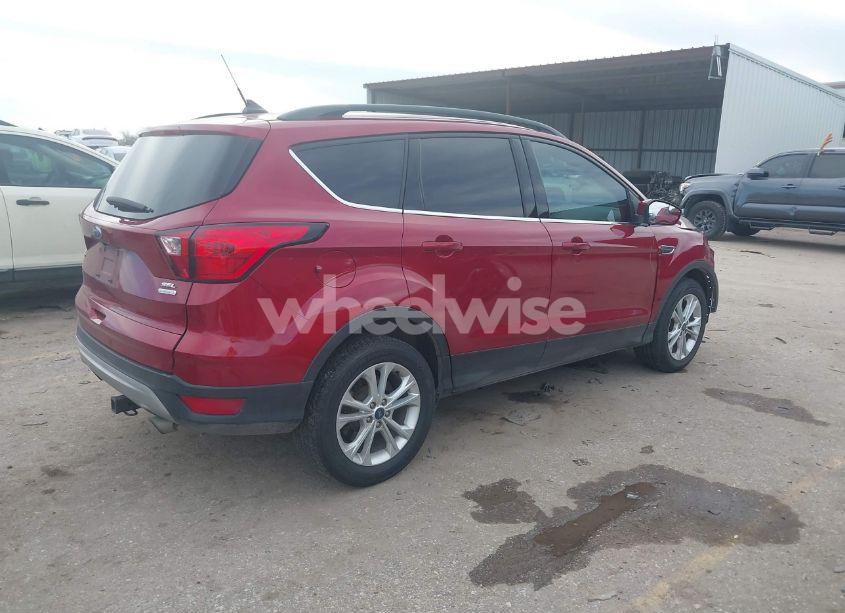 Photo 4 of 2019 Ford Escape (VIN 1FMCU0HD5KUC02221)