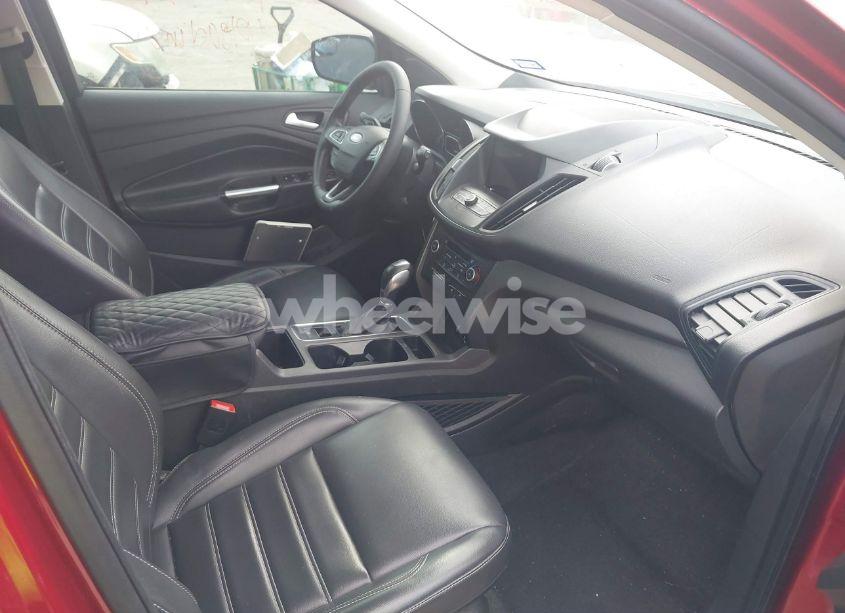 Photo 5 of 2019 Ford Escape (VIN 1FMCU0HD5KUC02221)