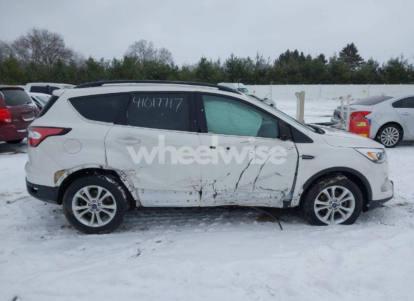 Photo 13 of 2018 Ford Escape SEL (VIN 1FMCU0HD6JUB94922)
