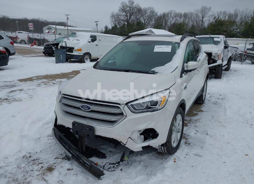 Photo 2 of 2018 Ford Escape SEL (VIN 1FMCU0HD6JUB94922)