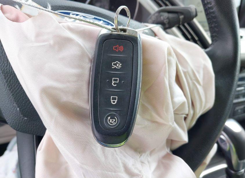 Photo 11 of 2019 Ford Escape SEL (VIN 1FMCU0HD6KUB66006)