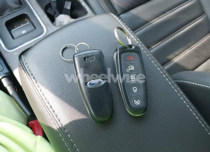 Photo 11 of 2019 Ford Escape SEL (VIN 1FMCU0HD6KUC29217)