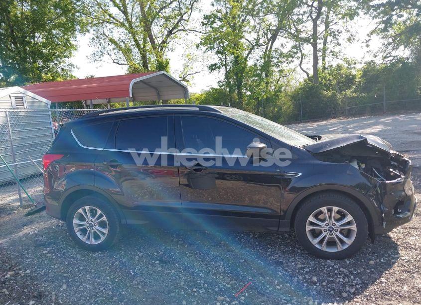 Photo 13 of 2019 Ford Escape SEL (VIN 1FMCU0HD6KUC29217)