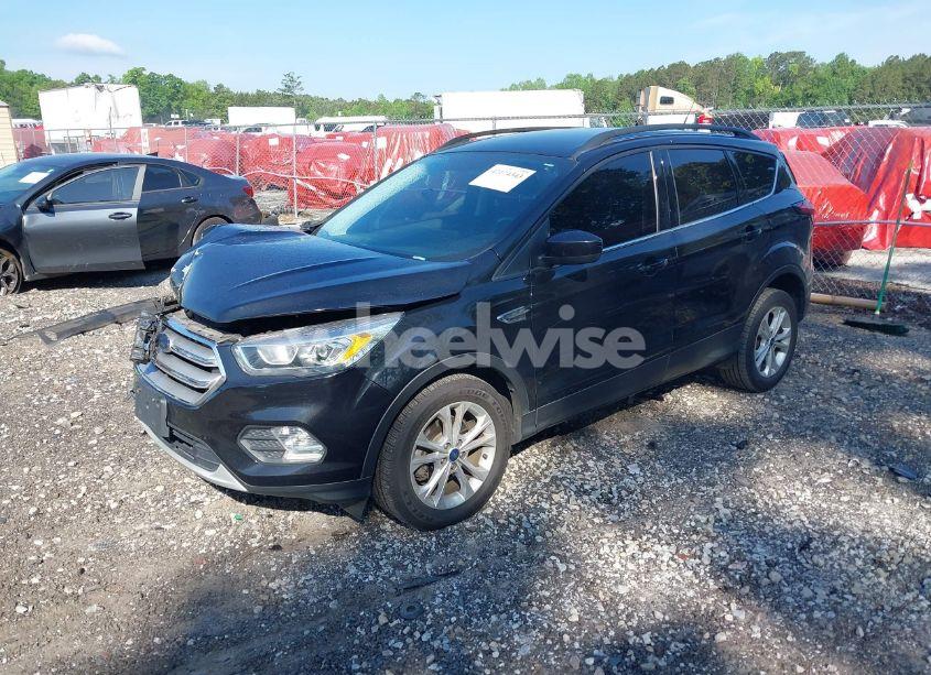 Photo 2 of 2019 Ford Escape SEL (VIN 1FMCU0HD6KUC29217)