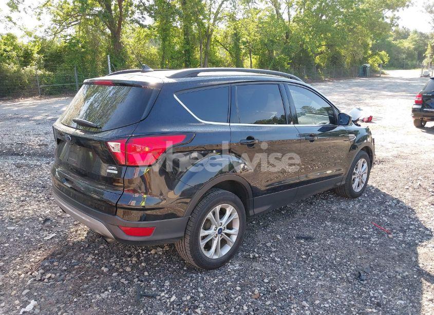 Photo 4 of 2019 Ford Escape SEL (VIN 1FMCU0HD6KUC29217)