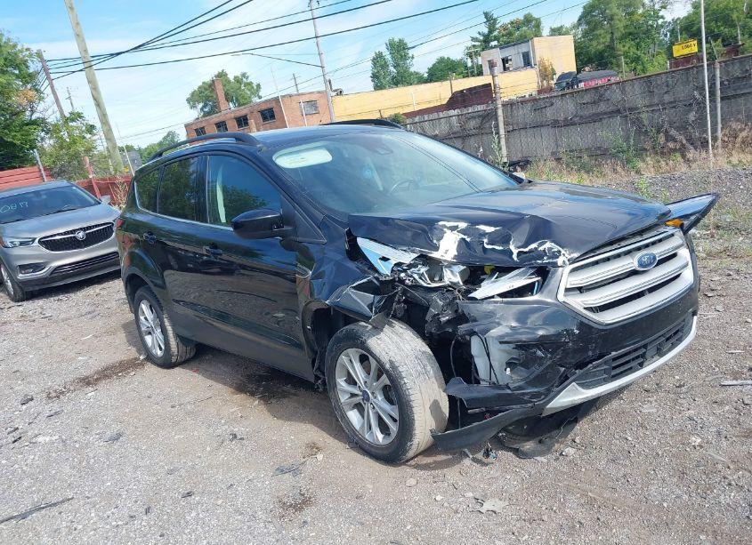 2018 Ford Escape SEL (VIN 1FMCU0HD7JUC71782) main photo