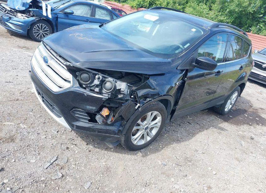 Photo 2 of 2018 Ford Escape SEL (VIN 1FMCU0HD7JUC71782)