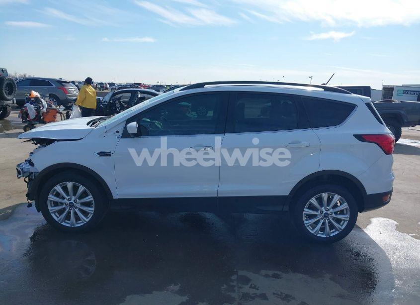 Photo 15 of 2019 Ford Escape (VIN 1FMCU0HD7KUA41211)