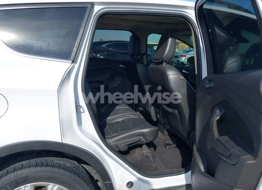 Photo 8 of 2019 Ford Escape (VIN 1FMCU0HD7KUA41211)