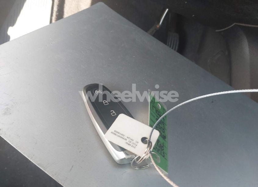 Photo 11 of 2019 Ford Escape SEL (VIN 1FMCU0HD7KUB20913)