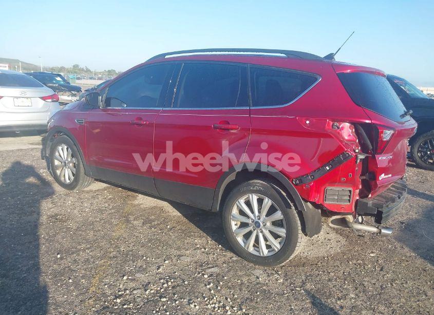 Photo 3 of 2019 Ford Escape SEL (VIN 1FMCU0HD7KUB20913)