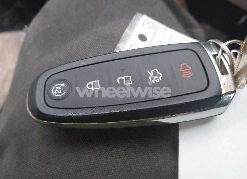 Photo 11 of 2019 Ford Escape SEL (VIN 1FMCU0HD7KUB74597)