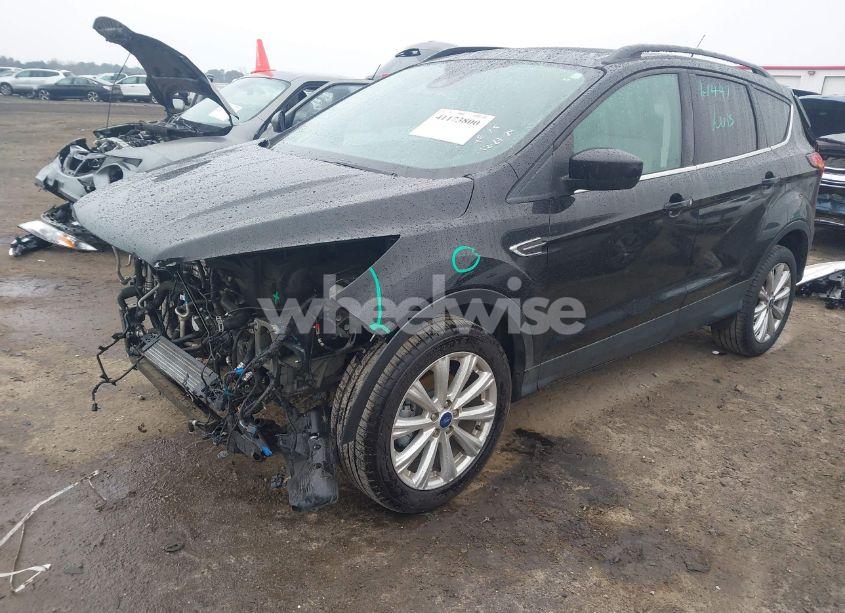 Photo 2 of 2019 Ford Escape SEL (VIN 1FMCU0HD7KUB74597)