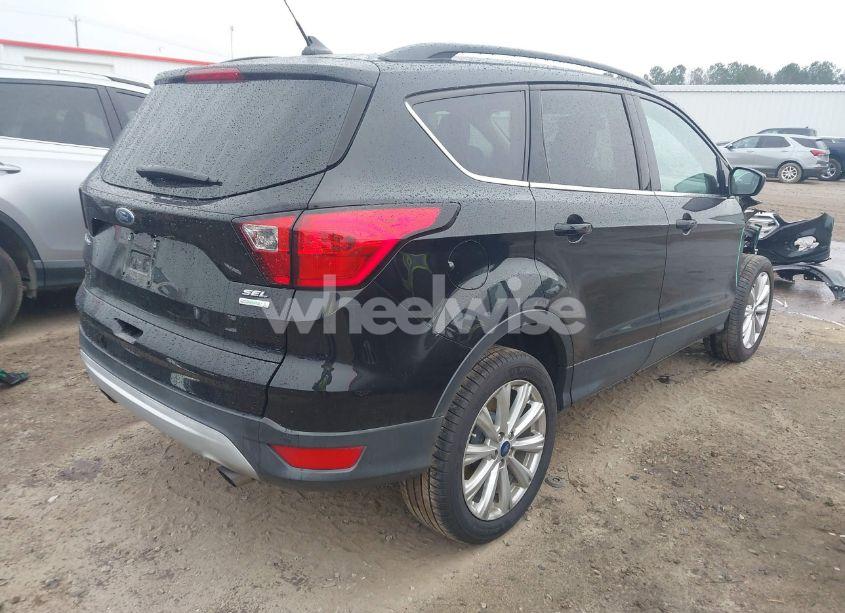 Photo 4 of 2019 Ford Escape SEL (VIN 1FMCU0HD7KUB74597)