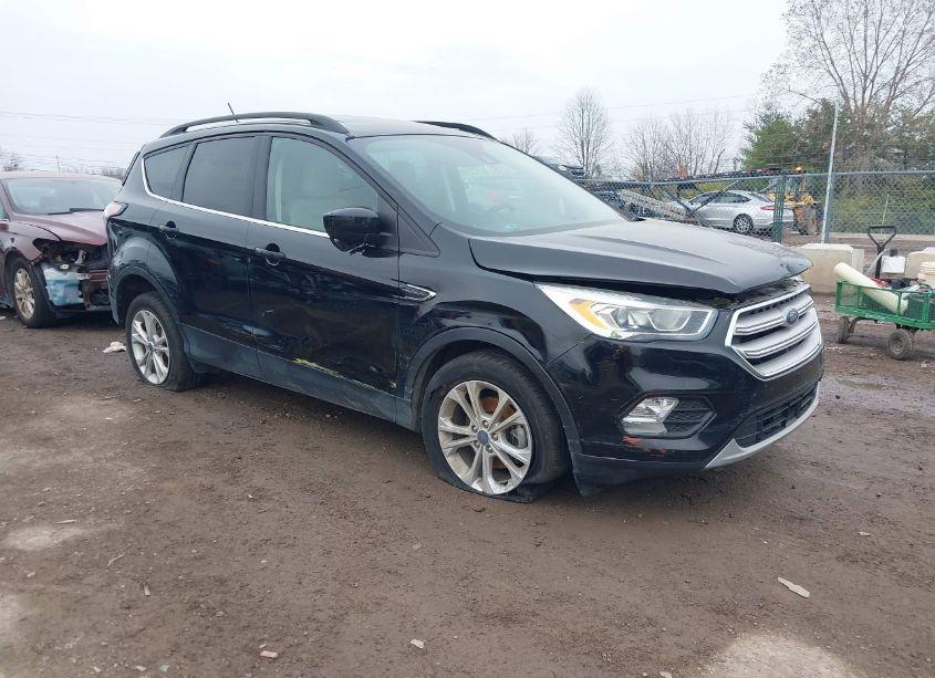 2018 Ford Escape SEL (VIN 1FMCU0HD8JUA75690) main photo