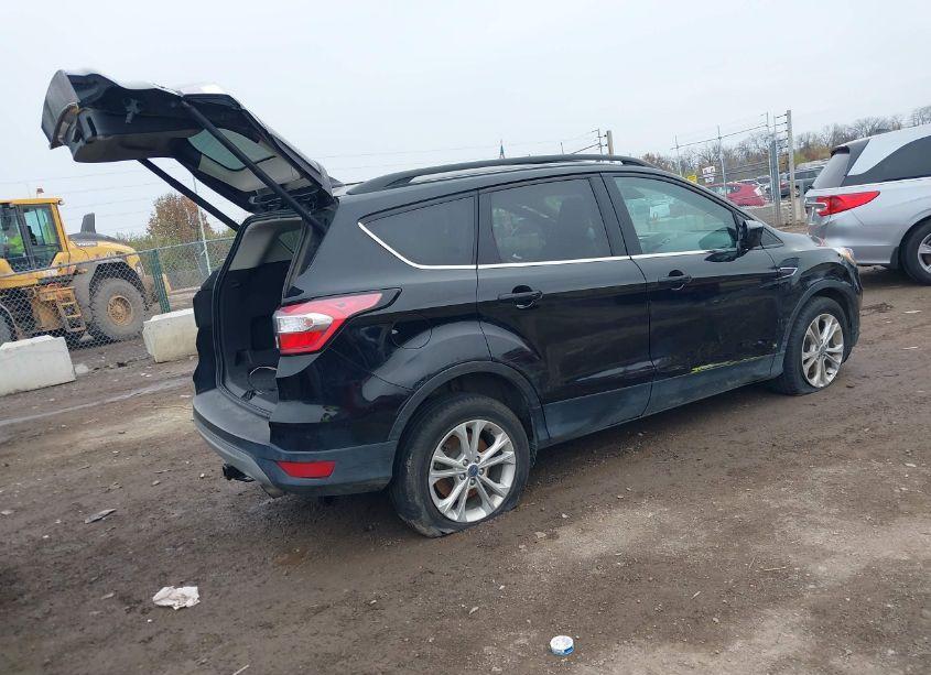 Photo 4 of 2018 Ford Escape SEL (VIN 1FMCU0HD8JUA75690)