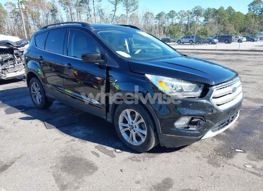 2018 Ford Escape SEL (VIN 1FMCU0HD8JUB20739) main photo