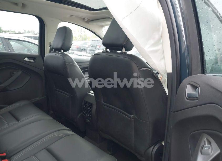 Photo 8 of 2019 Ford Escape SEL (VIN 1FMCU0HD8KUA95939)