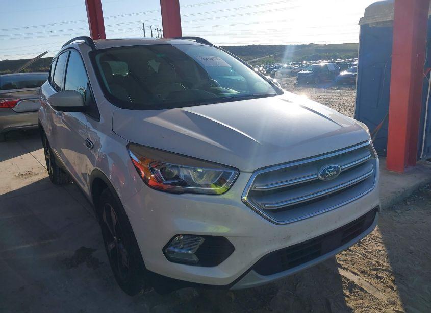 2018 Ford Escape SEL (VIN 1FMCU0HD9JUA07298) main photo