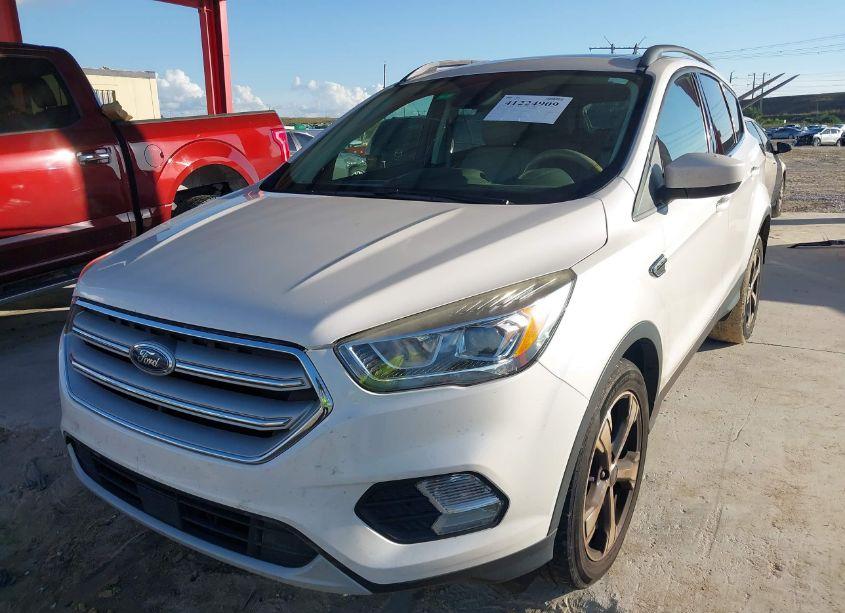 Photo 2 of 2018 Ford Escape SEL (VIN 1FMCU0HD9JUA07298)