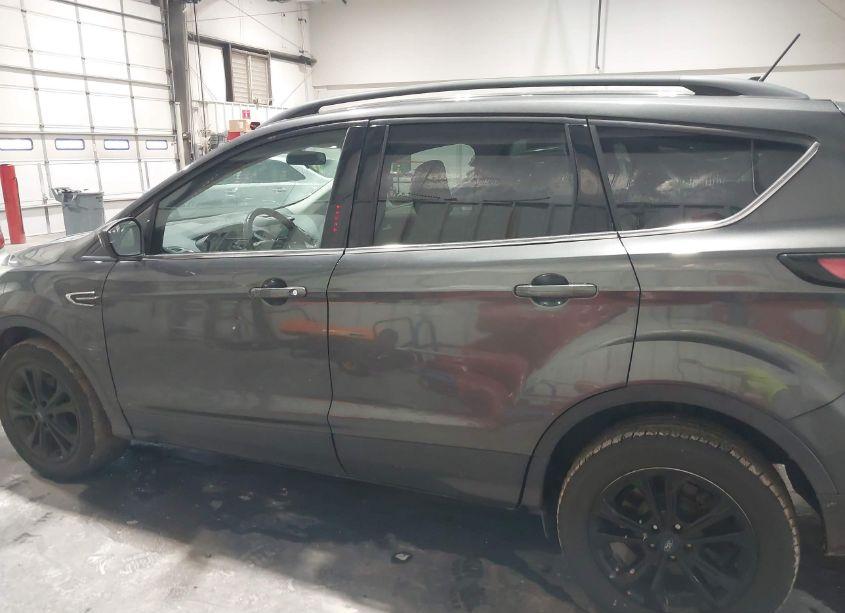 Photo 14 of 2018 Ford Escape SEL (VIN 1FMCU0HD9JUA70594)