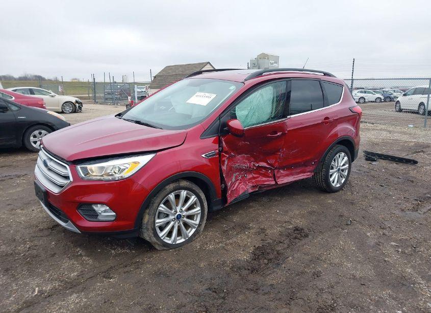 Photo 2 of 2019 Ford Escape SEL (VIN 1FMCU0HD9KUA92631)
