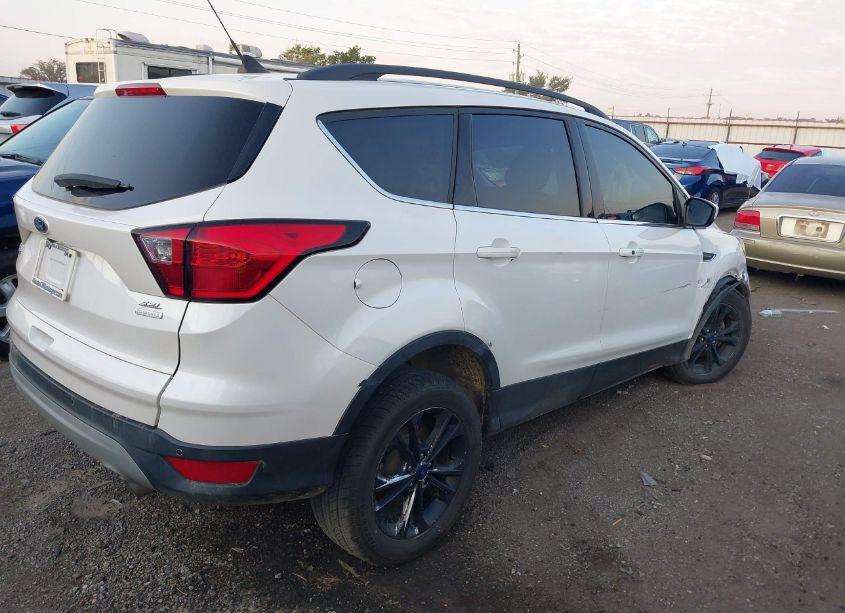 Photo 4 of 2019 Ford Escape SEL (VIN 1FMCU0HD9KUB01148)