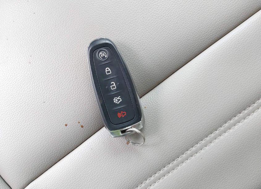 Photo 11 of 2019 Ford Escape SEL (VIN 1FMCU0HD9KUB74889)