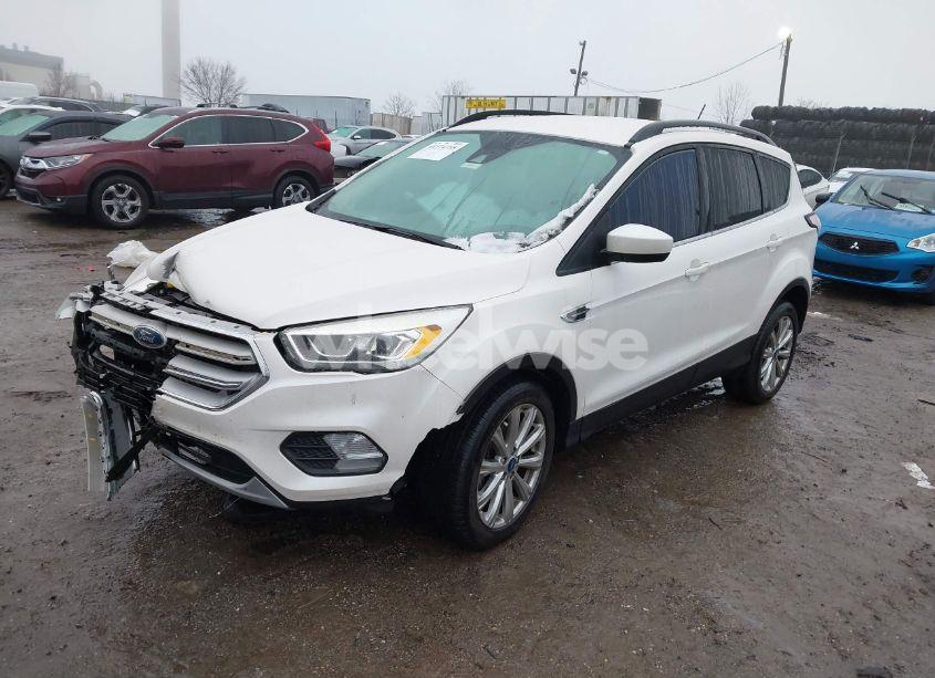 Photo 2 of 2018 Ford Escape SEL (VIN 1FMCU0HDXJUA79479)