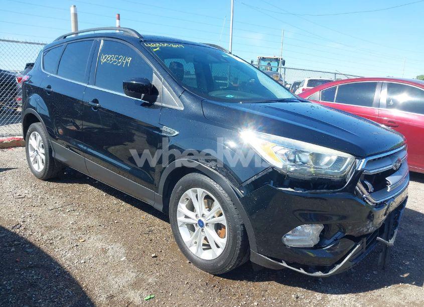 2018 Ford Escape SEL (VIN 1FMCU0HDXJUB10584) main photo