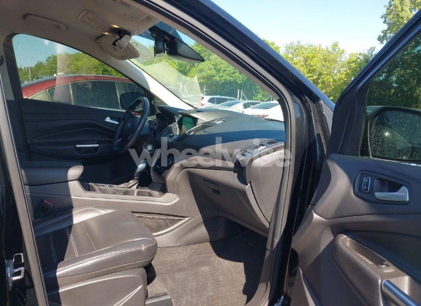 Photo 5 of 2018 Ford Escape SEL (VIN 1FMCU0HDXJUB10584)