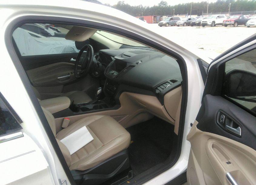 Photo 5 of 2018 Ford Escape SEL (VIN 1FMCU0HDXJUD14592)