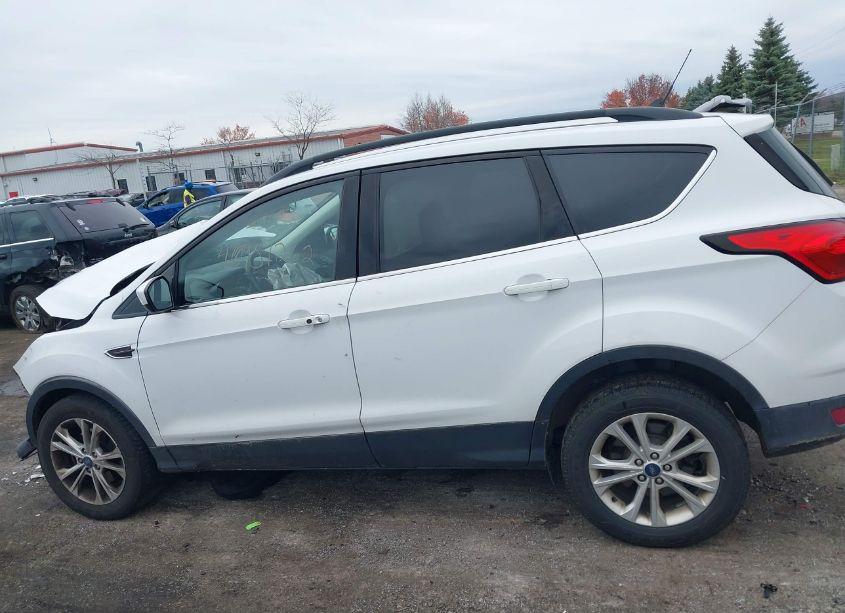 Photo 14 of 2019 Ford Escape SEL (VIN 1FMCU0HDXKUA04122)