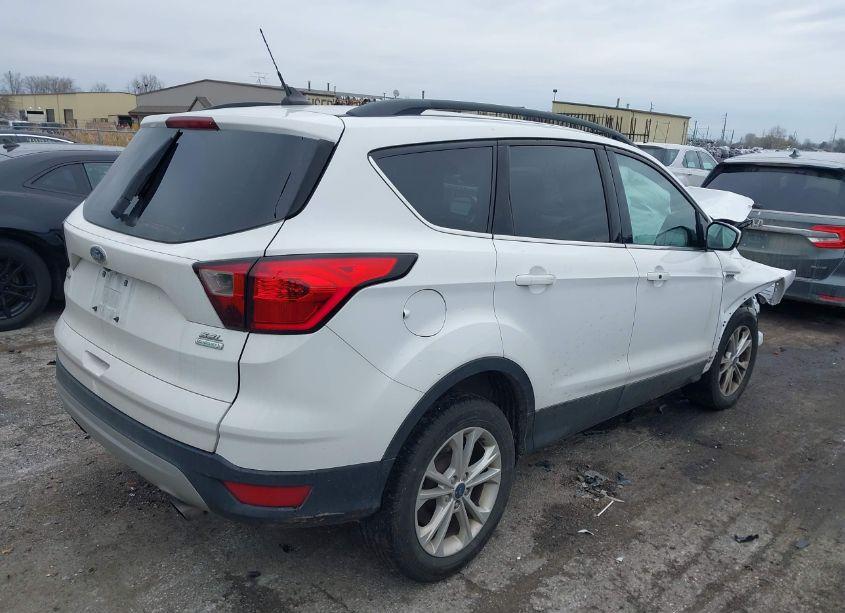 Photo 4 of 2019 Ford Escape SEL (VIN 1FMCU0HDXKUA04122)