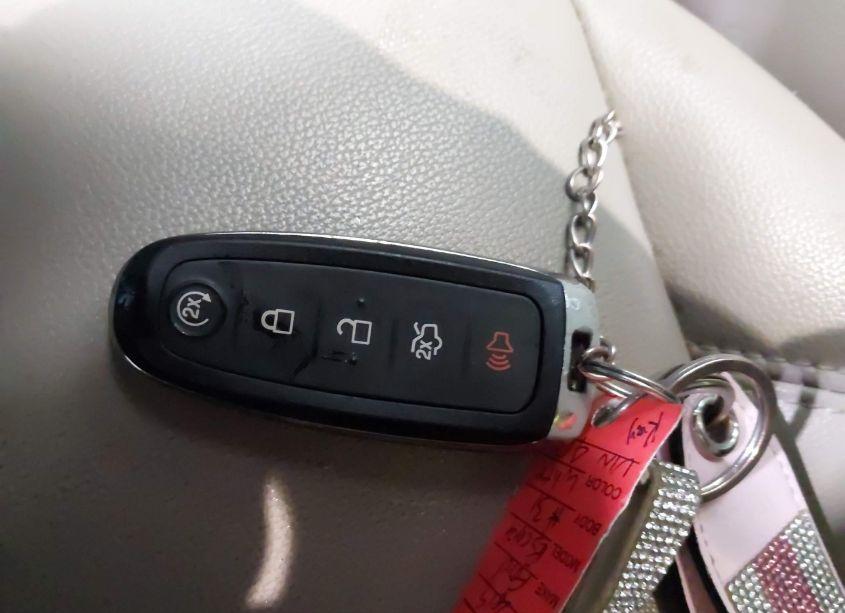 Photo 11 of 2019 Ford Escape SEL (VIN 1FMCU0HDXKUA54177)