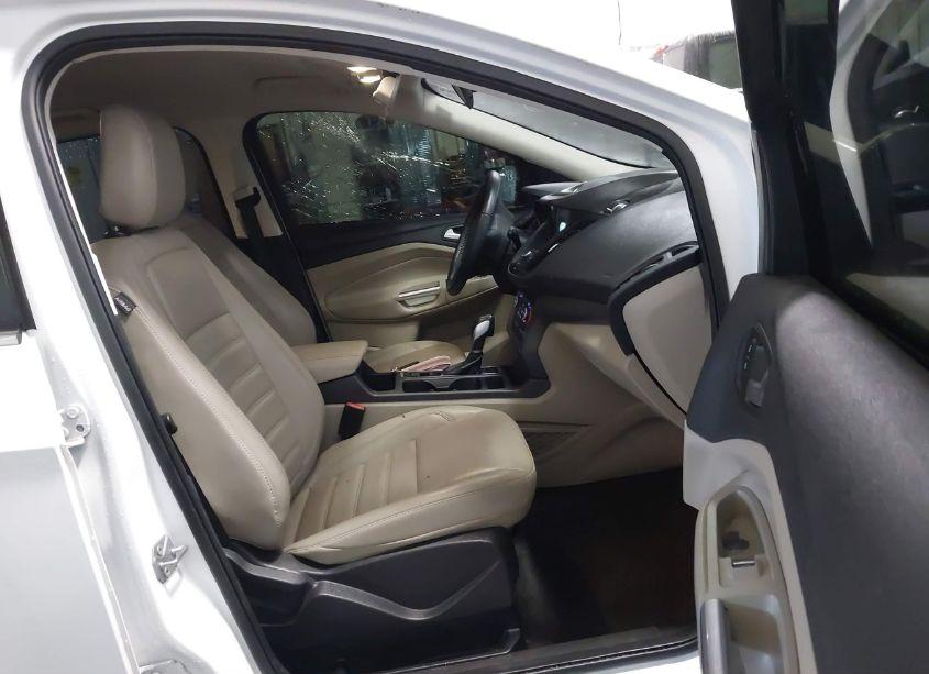 Photo 5 of 2019 Ford Escape SEL (VIN 1FMCU0HDXKUA54177)